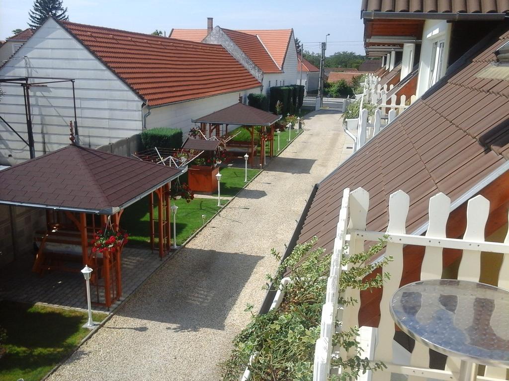 Petrovics Apartmanhaz 1 Bük Eksteriør billede
